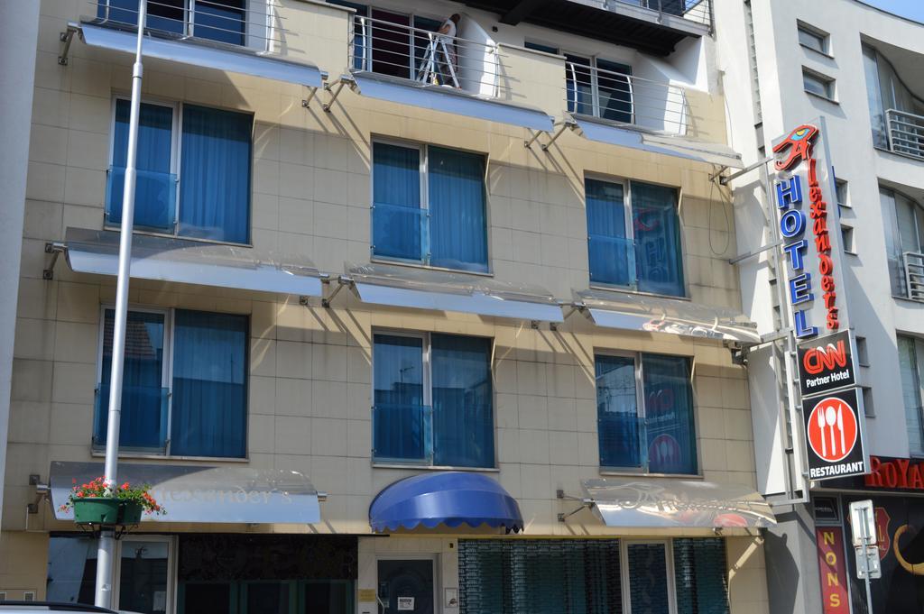 Hotel Alexander'S Nitra Extérieur photo