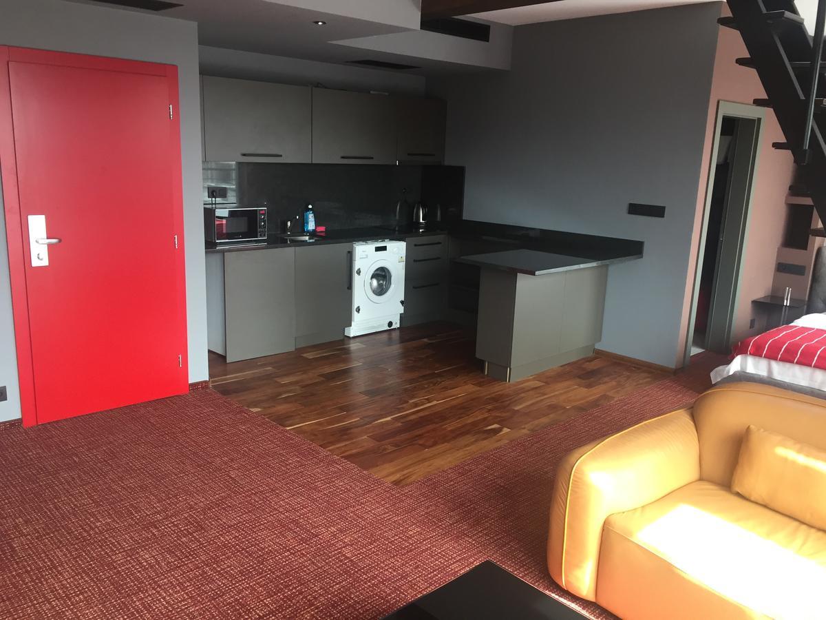 Hotel Alexander'S Nitra Extérieur photo